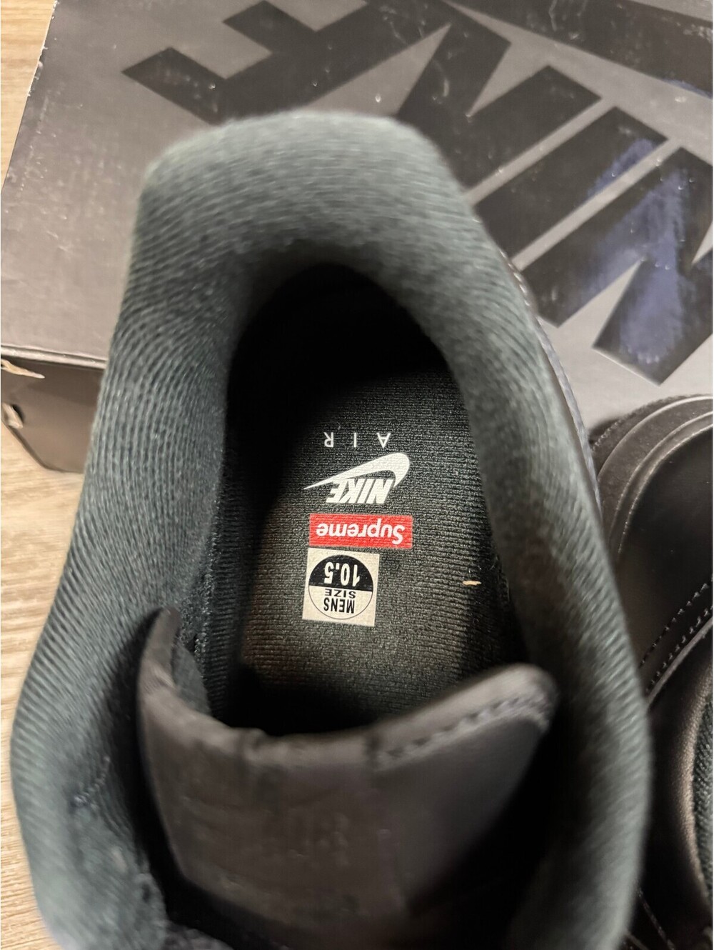 Size 10.5 - Nike Air Force 1 Low Supreme Black - Picture 4 of 9